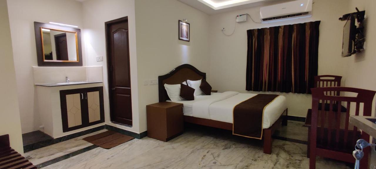 Rmc Travellers Inn Chennai Exterior photo