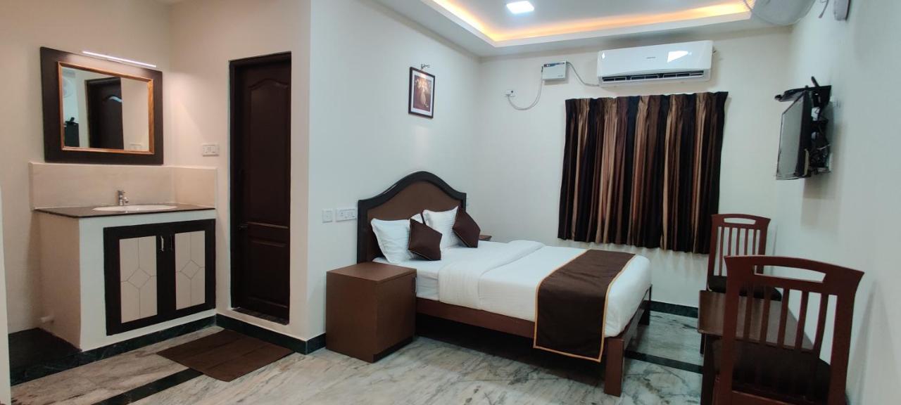 Rmc Travellers Inn Chennai Exterior photo